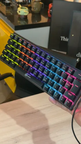 Teclado Mecânico Gamer Kalkan Loki 60% Iluminação Rainbow - Com 90 dias de garantia! 12x
