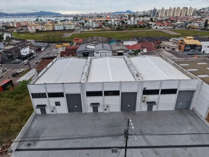 Galpão de 348mts - Serraria São José - Prox BR