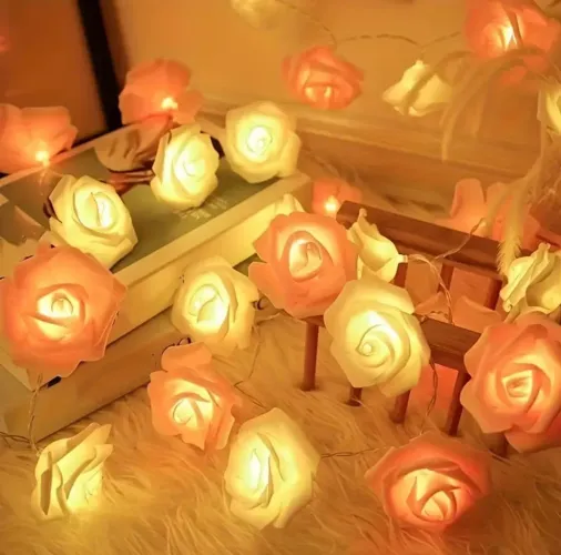Corda de luzes com flores