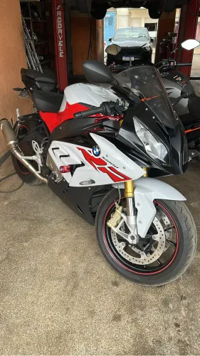 BMW s1000 rr vendo ou troco por mais nova 