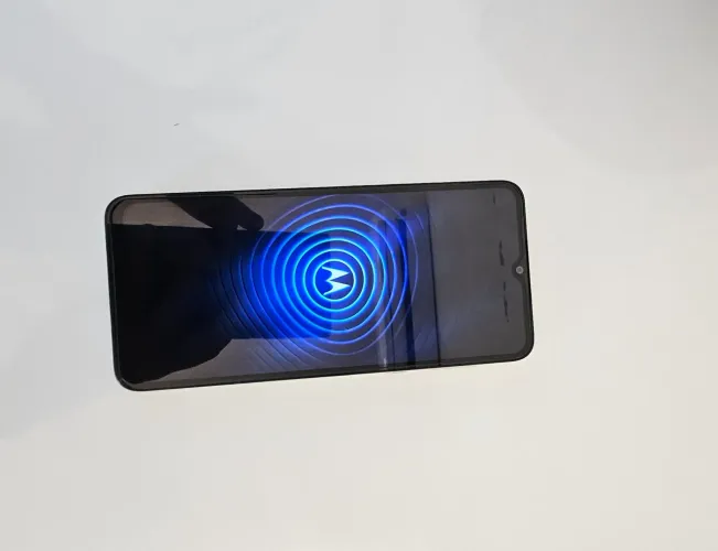 Vende-se celular da marca Motorola! Pouco tempo de uso!
