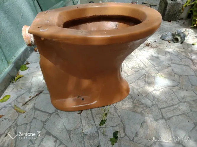 Vaso Sanitário  (+) Caixa Acoplada Icasa (usados). Posso entregar na zona sul de São 