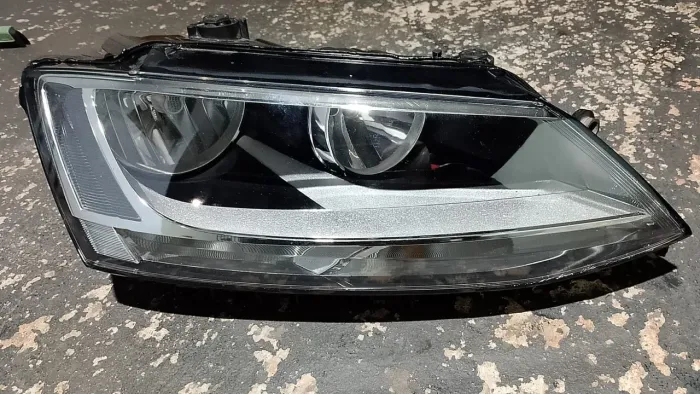 Farol Jetta 2013 Original 