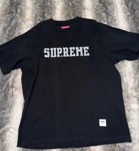 Camiseta Supreme