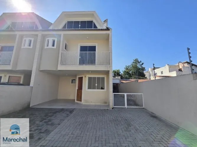 SOBRADO TRIPLEX EM CONDOMINIO. 164M² | 03 DORMITÓRIOS | VAGA PARA 5 CARROS | XAXIM