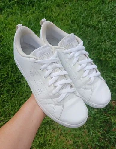 Tenis Adidas original tam 38