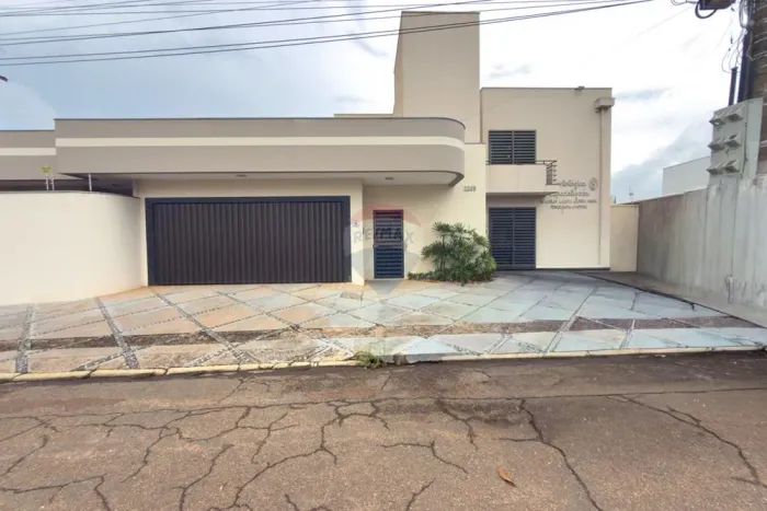 Oportunidade Comercial na Av. Kennedy, Rondonópolis!