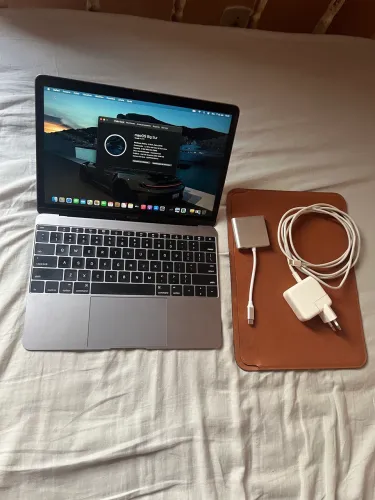 Apple MacBook Air 2015 12 inch com acessórios originais