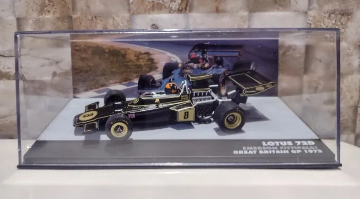 Miniatura Formula 1 Lotus 72D Great Britain GP Emerson Fittipaldi World Champion 1972