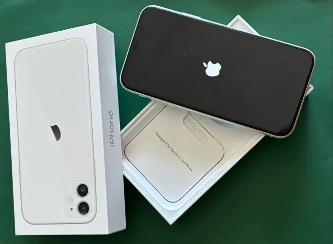 IPHONE 11 lindo