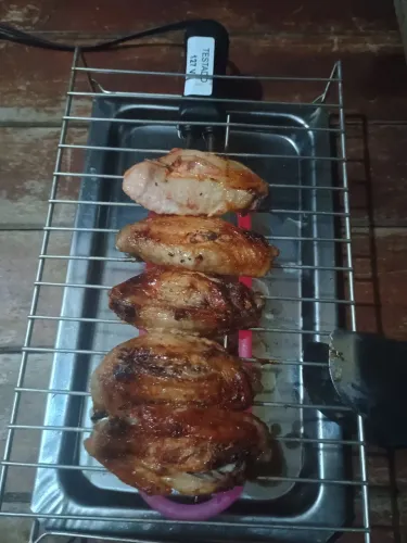 Mini churrasqueira elétrica 127V