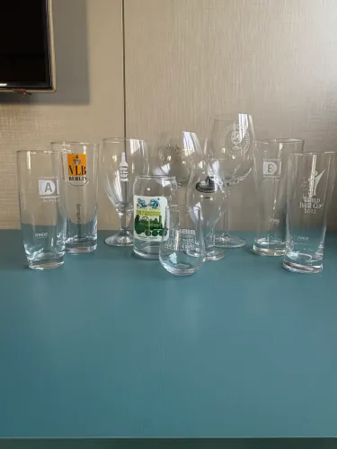 Coleção de copos de concursos cervejeiros