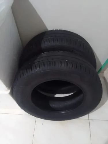 Pneus novos aro 14