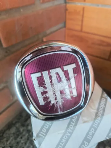 Emblema Dispositivo Abertura Tampa Original Usado fiat 16v 1.6 2014/15