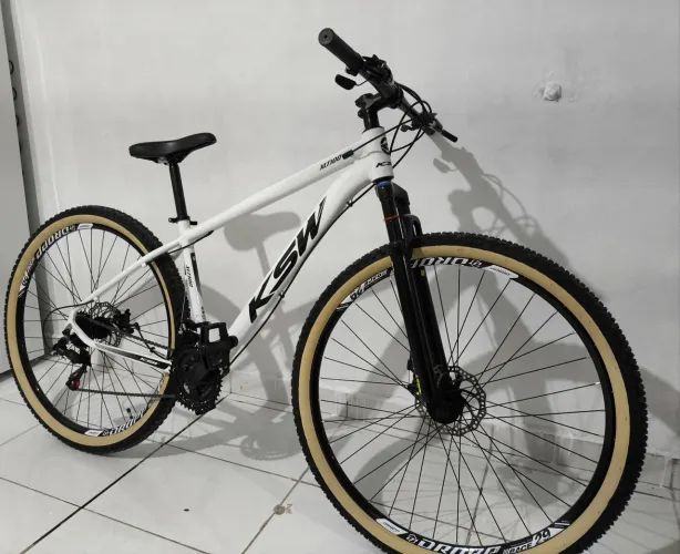 Bicicleta ksw xlt100 pouco usada + Capacete e U-Lock