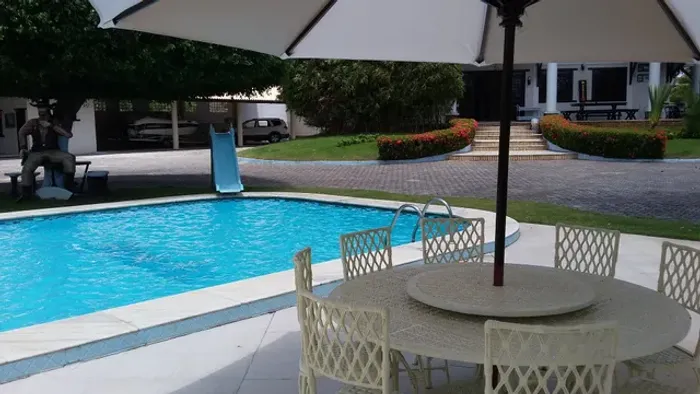 " CHÁCARA DE ALTO PADRÃO COM PERMUTA IMOBILIÁRIA: SE ULTRAPASSAR PAGAREMOS A DIFERENÇA"