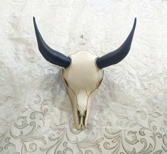 Cabeça de Buffalo feita em couro 