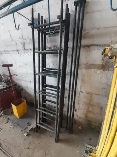 Escada padrão pra andaimes!! 