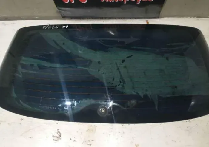 Vidro vigia Peugeot 206 00/06