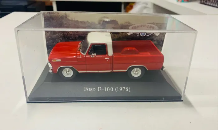 Miniatura Metal Ford F100 1978 1/43