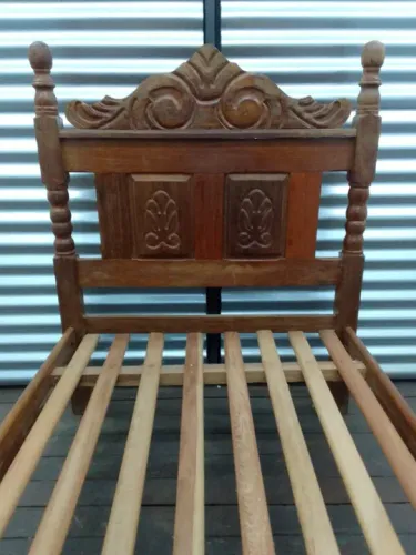 Cama de solteiro em sucupira madeira maciça