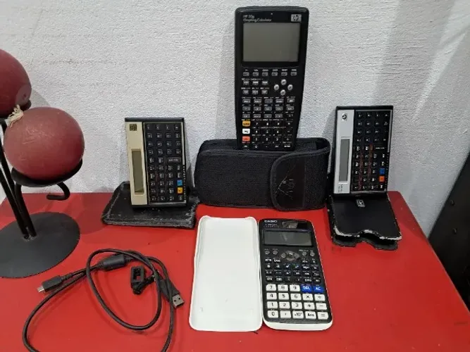 4 - Calculadoras Gráficas e Financeiras - 1 - Casio + 3 HP - Funcionando Perfeitamente