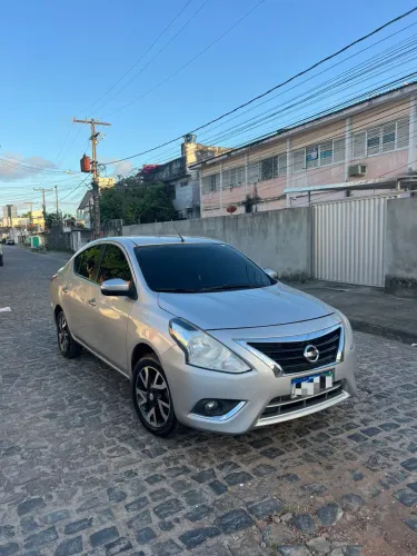 Nissan Versa SL 1.6 16V Flexstart 4P Aut. 2017