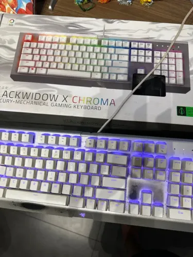 Teclado Razer Mercury BlackWidow X Chroma - No Estado - Leia