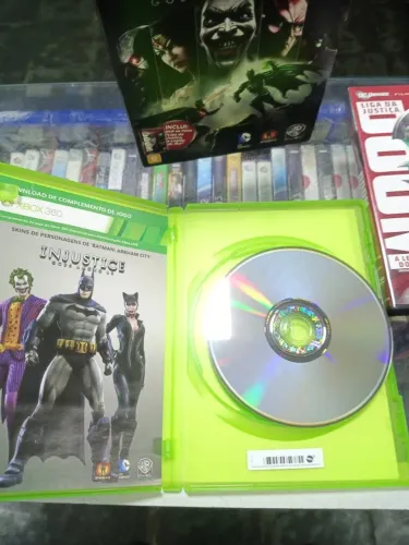 Jogo INJUSTICE + DVD do filme Liga da Justiça, a legião do Mal