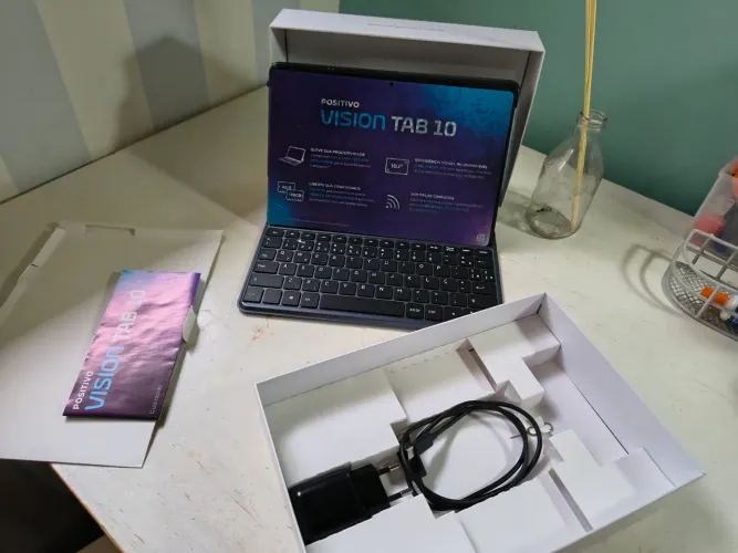 Tablet Positivo Vision Tab 10 (com capa teclado)