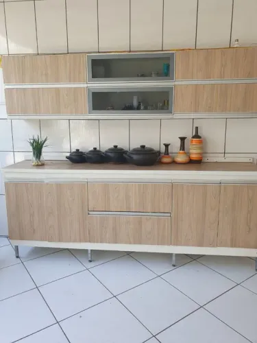 Armário de cozinha em madeira - usado