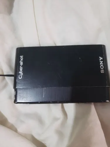 Câmera sony digital.  (Leia o anúncio).