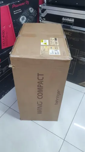 Mesa de som digital behringer wing compact