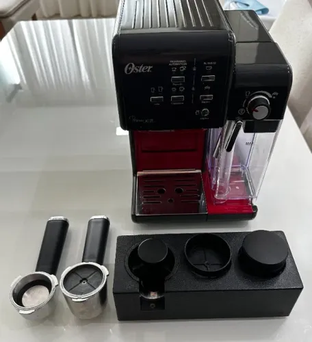 Oster PrimaLatte II - Cafeteira Espresso, 220V, Vermelho