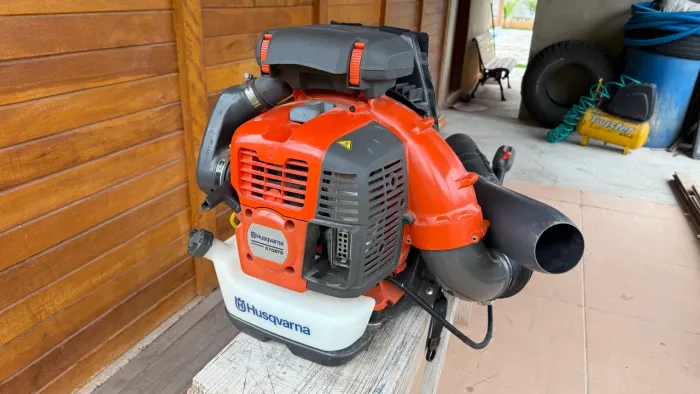 soprador de folhas husqvarna 570bts muito novo