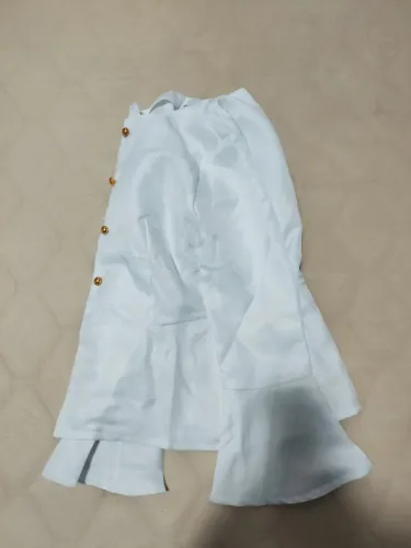 Traje:  Luffy Gear 5 nika