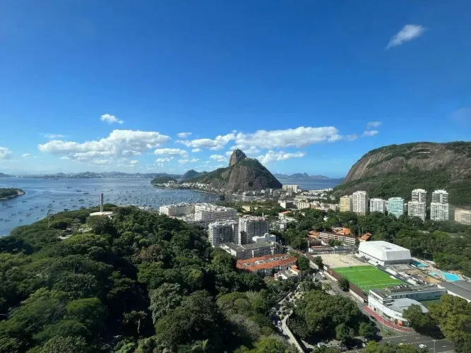 Linda cobertura com vista para o Cristo Redentor
