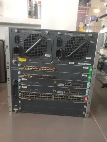 Switch Cisco Catalyst 4507R-E - Alta Performance para Redes Corporativas