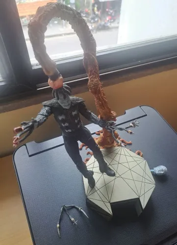 Figura Cenóbita Dr. Channard Hellraiser 2 Clive Barker NECA  Raro!