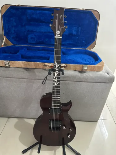 Guitarra Les Paul Kian Guitars