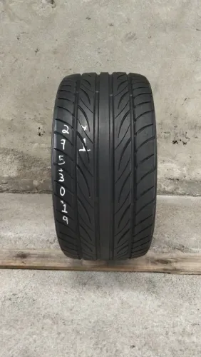 Pneu 275 30 aro 19 Yokohama 90% perfil baixo alta performance semi-novo