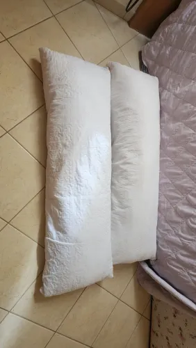 Travesseiro de corpo branco