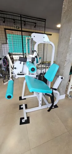 Vendo máquina cadeira flexora Nakagym