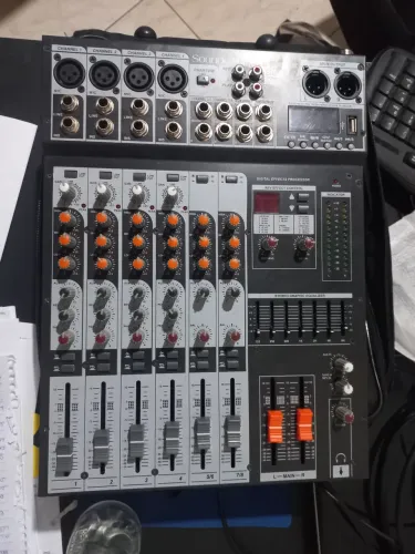 Mesa de Som Soundcraft SX802