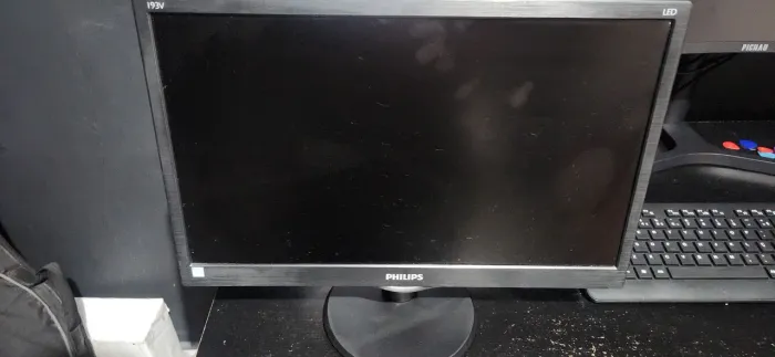 Monitor LCD Philips 18,5 polegadas.