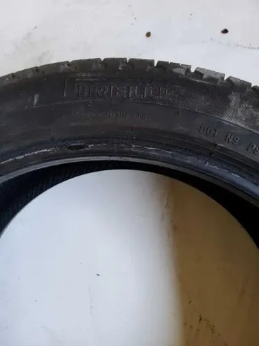 PNEU ARO 19 PIRELLI SCORPION 235/45 R19 95H etq2625