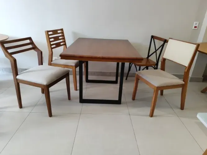 Mesa + 4 cadeiras, diversos e lindos estilos à sua escolha, madeira maciça
