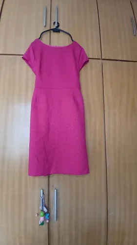VESTIDOS EM ESTADO DE NOVO