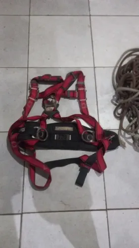 Sinto de segurança para obra ou escaladas