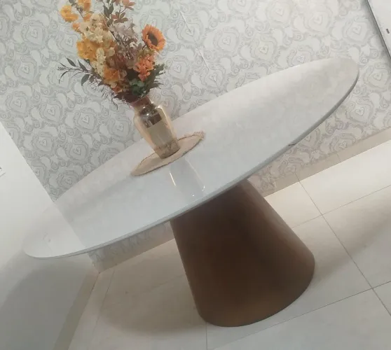 Somente a mesa